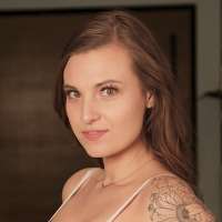 Kenzie LoveImagen