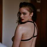 model-avatar