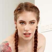 Anna de VilleImagen
